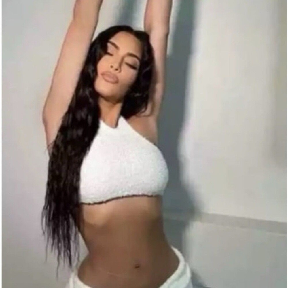 Skims Halter Top Cozy Knit Women's  Aqua S/M NWT Soft Fuzzy BoucleGlam Kim K